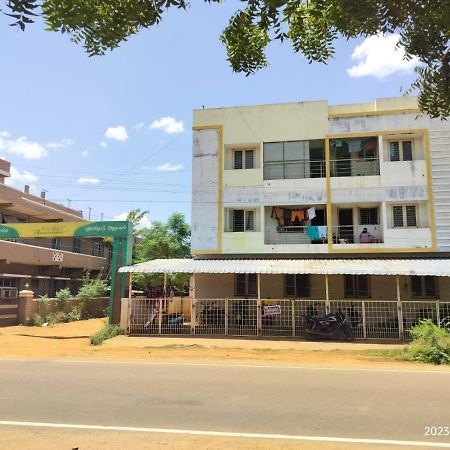 The Delux Cabin Karaikudi Exterior foto